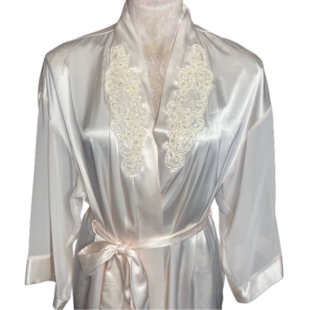 VTG Intimo‎ Amore satin silky long robe pearl floral lace blush lingerie Sz M